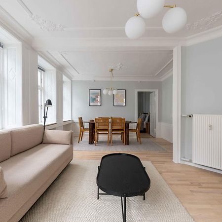 Spacious Tivoli Gardens Apartment W 3 Bedrooms 코펜하겐 외부 사진